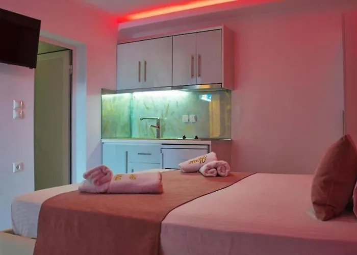 House Blerina Oda ve Kahvaltı 3*